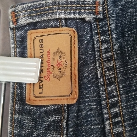 Levi Strauss Signature Low Rise Bootcut Jeans Size 10 Medium - Picture 5 of 8